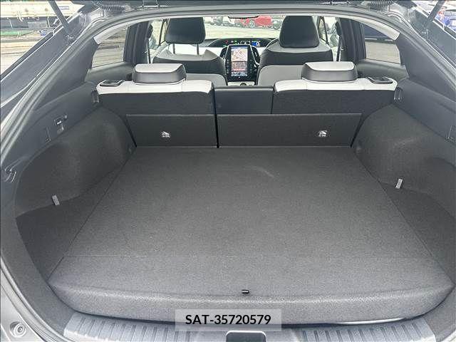 Toyota PRIUS PHV 2017-02 386931-8