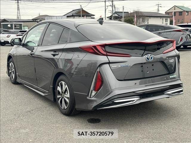 Toyota PRIUS PHV 2017-02 386931-6
