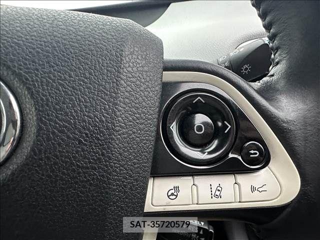 Toyota PRIUS PHV 2017-02 386931-24