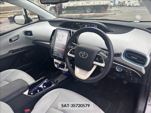 Toyota PRIUS PHV 2017-02 386931-15