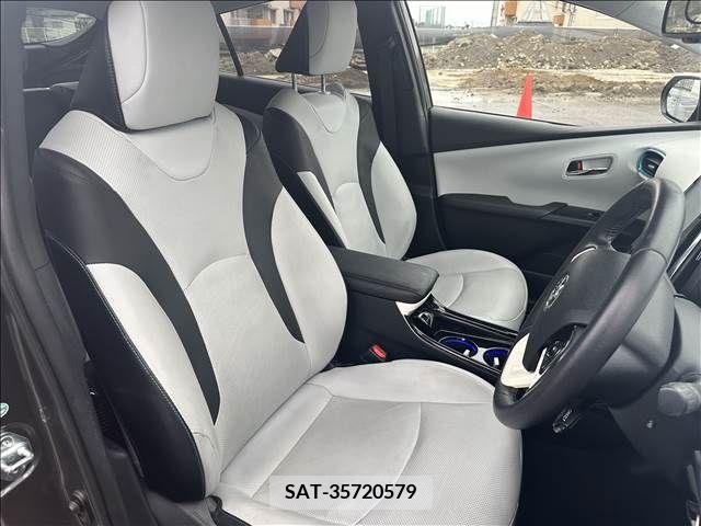 Toyota PRIUS PHV 2017-02 386931-14