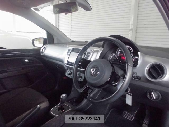 VolksWagen UP! 2015-10 202456-7