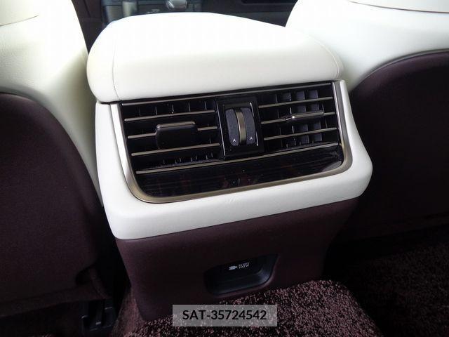 Lexus LS 2018-09 222000-19