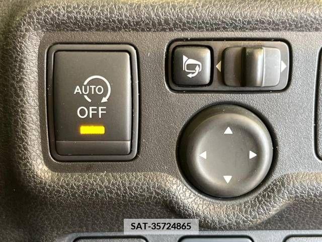 Nissan NOTE 2014-02 365454-4