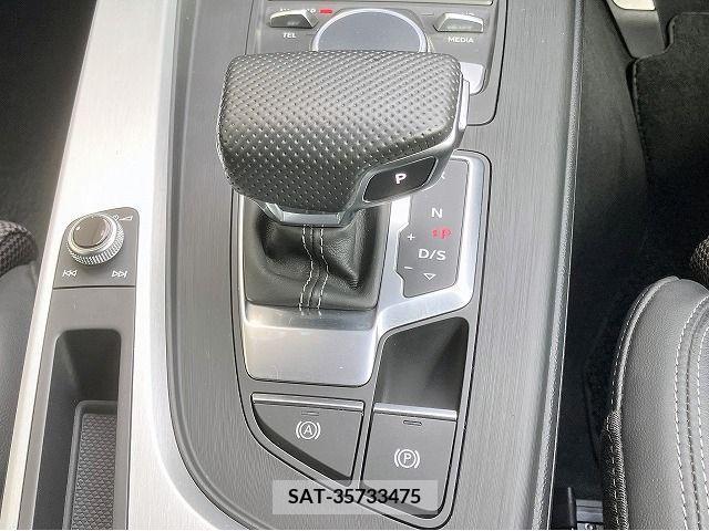 Audi A4 2018-11 208668-11