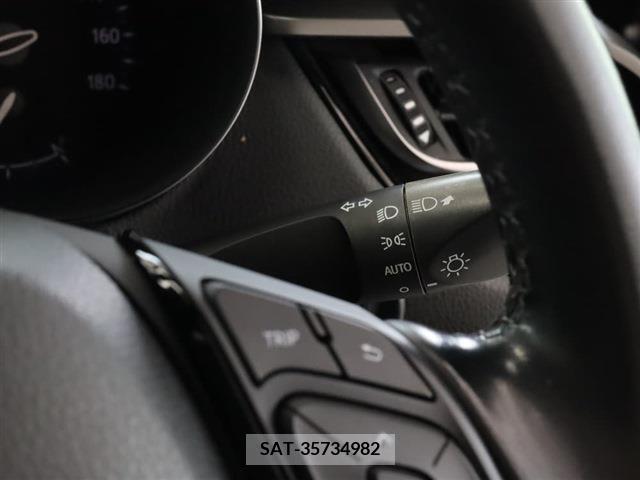 Toyota C-HR 2017-06 349159-14