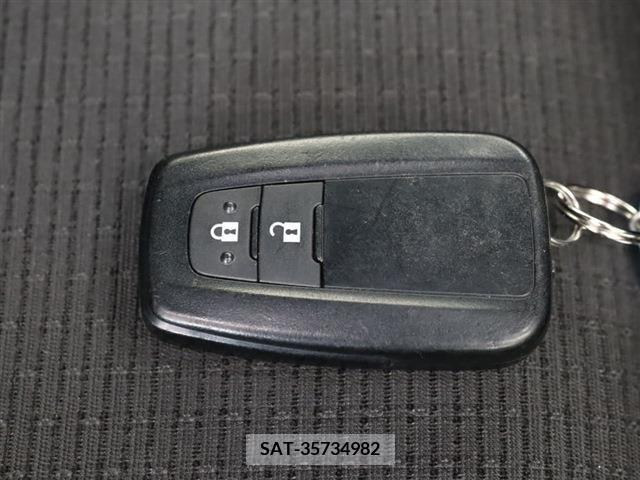 Toyota C-HR 2017-06 349159-17