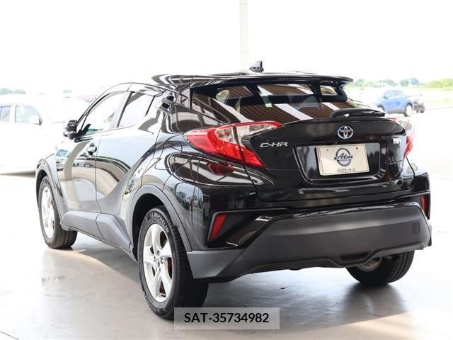 Toyota C-HR 2017-06 349159-28