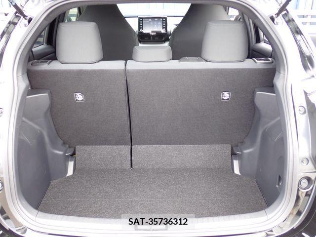 Toyota YARIS 2022-03 371400-17