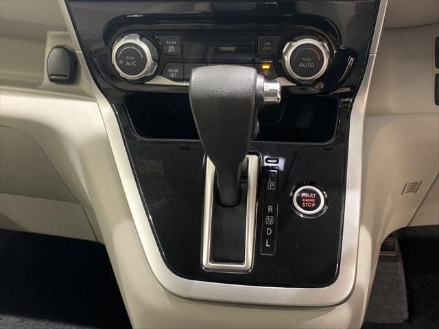 Nissan SERENA 2016-09 183712-29
