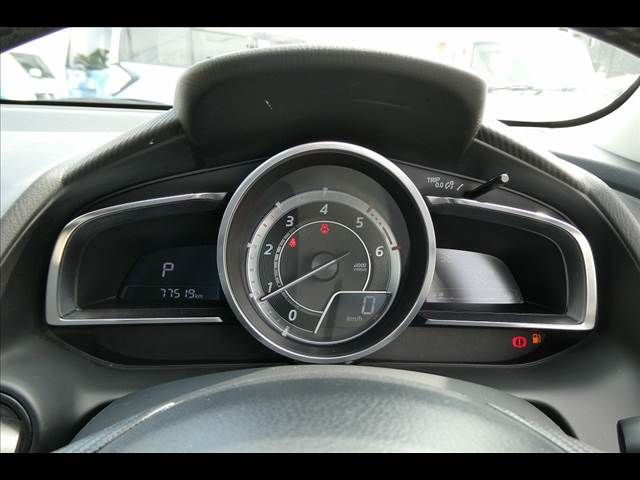 Mazda DEMIO 2016-01 6466-20