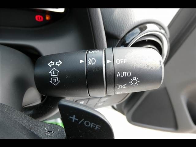 Mazda DEMIO 2016-01 6466-23