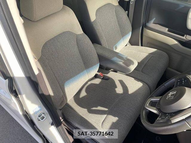 Honda N BOX 2019-01 210542-11