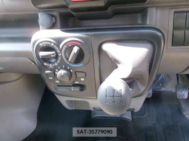 Suzuki EVERY 2016-09 239468-9
