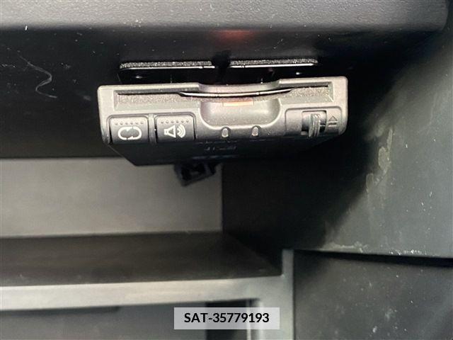 Nissan NOTE 2013-03 372086-22