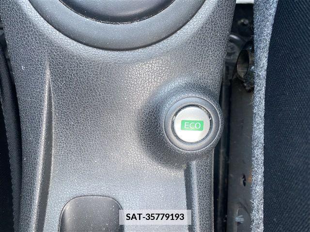 Nissan NOTE 2013-03 372086-18