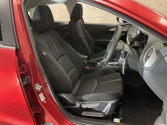 Mazda AXELA SPORT 2016-07 8900-11