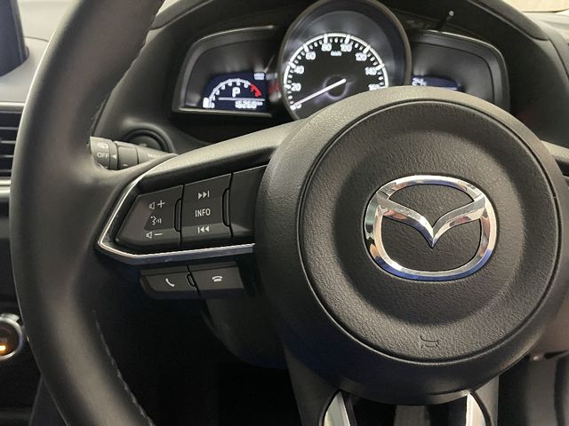 Mazda AXELA SPORT 2016-07 8900-23