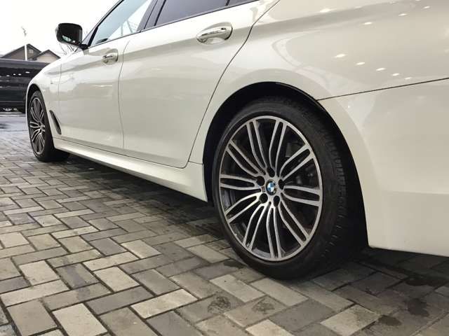Bmw 5 SERIES 2017-12 1327-12