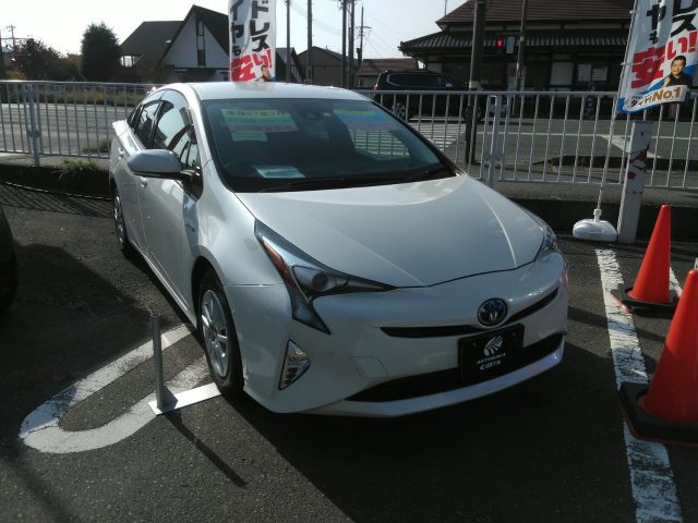 Toyota PRIUS 2018-03 19041-0