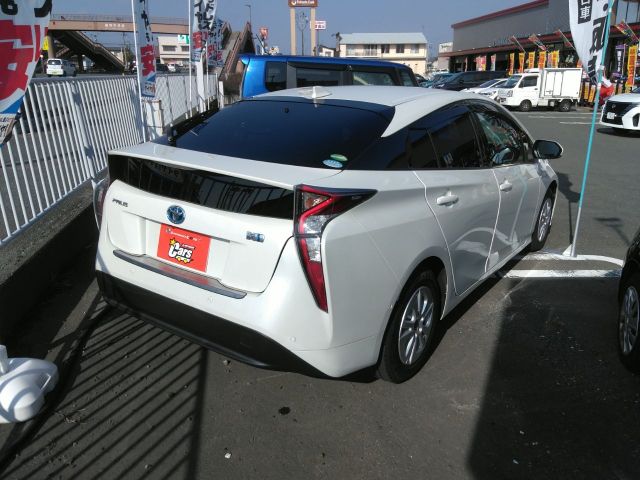 Toyota PRIUS 2018-03 19041-2