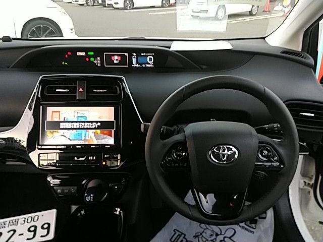 Toyota PRIUS 2018-03 19041-8