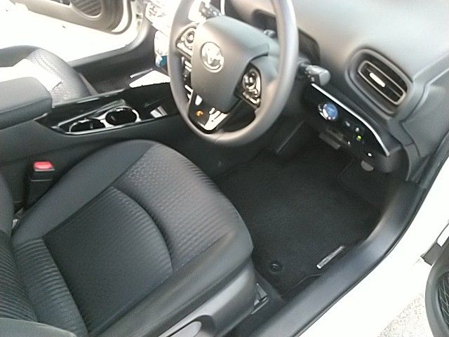 Toyota PRIUS 2018-03 19041-10