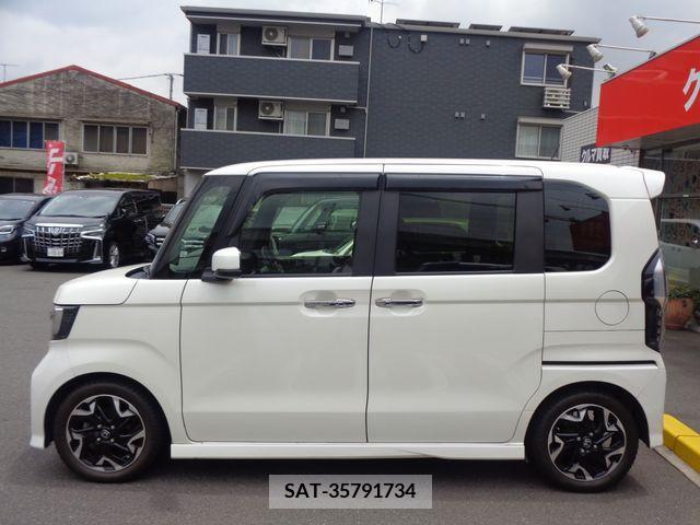 Honda N BOX CUSTOM 2018-05 307178-7