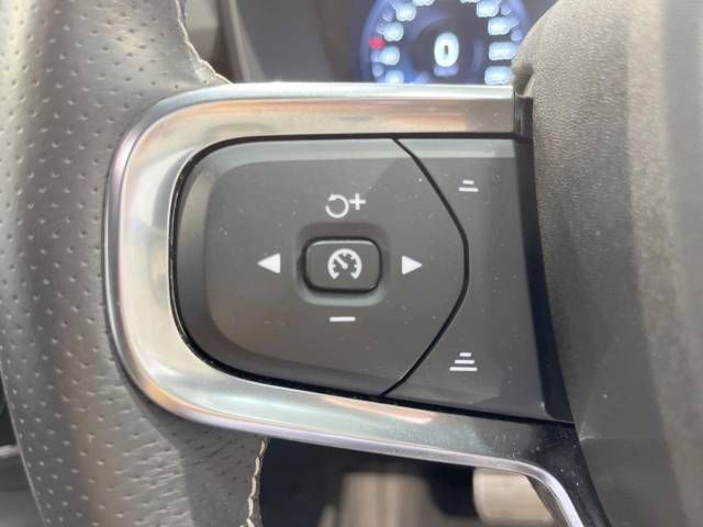 Volvo XC40 2021-01 6875-7