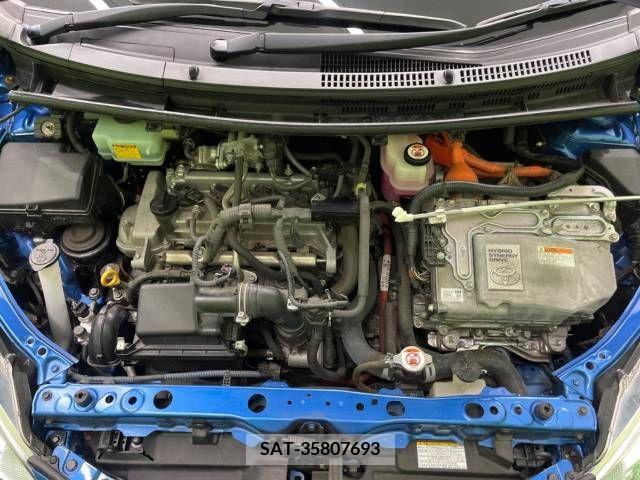 Toyota AQUA 2017-03 247748-18