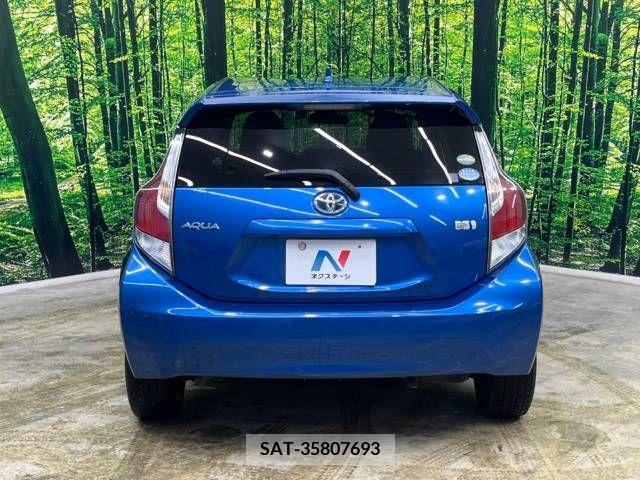 Toyota AQUA 2017-03 247748-15
