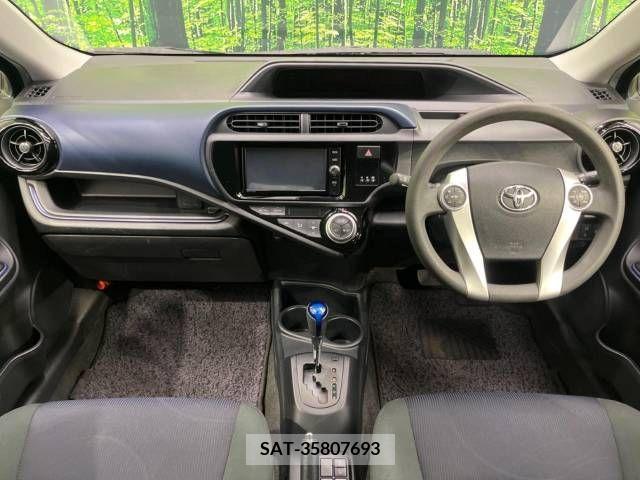 Toyota AQUA 2017-03 247748-1