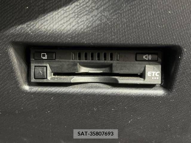 Toyota AQUA 2017-03 247748-7