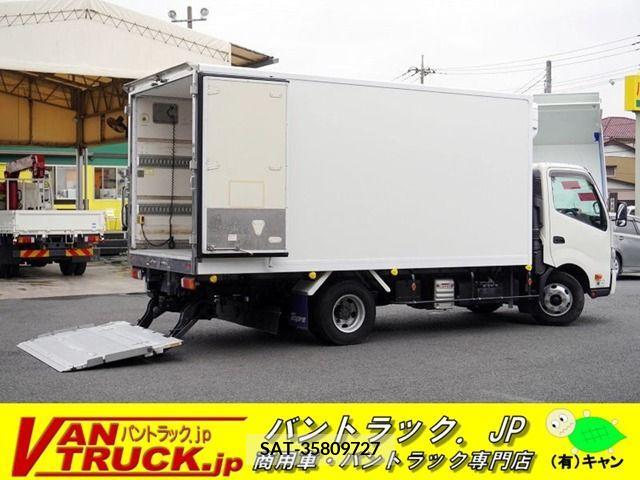 Hino DUTRO 2019-08 296660-0