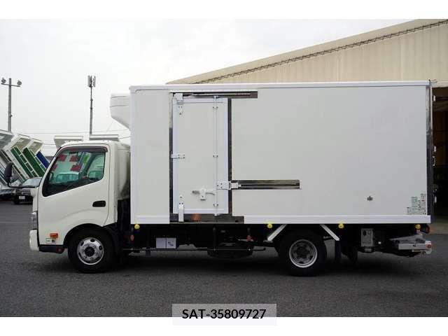 Hino DUTRO 2019-08 296660-2