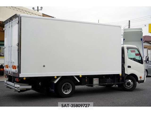 Hino DUTRO 2019-08 296660-7