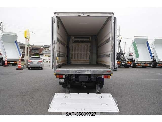 Hino DUTRO 2019-08 296660-18