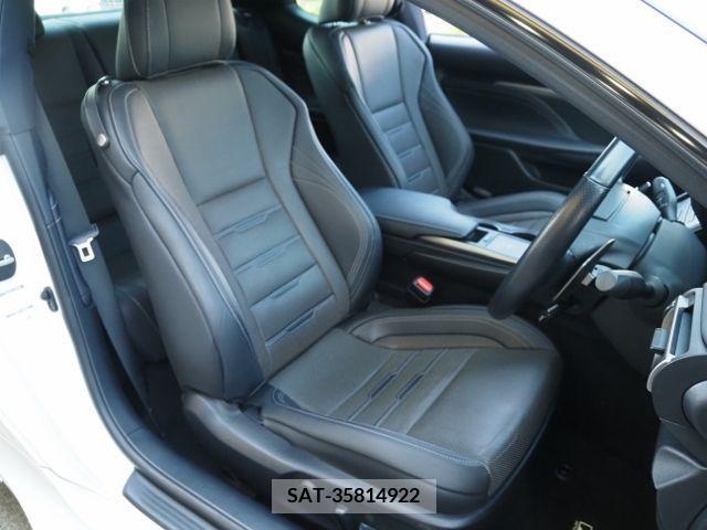 Lexus RC 2021-05 300063-11