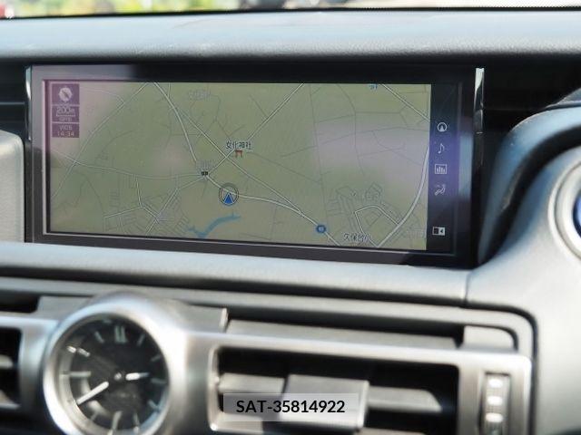 Lexus RC 2021-05 300063-17