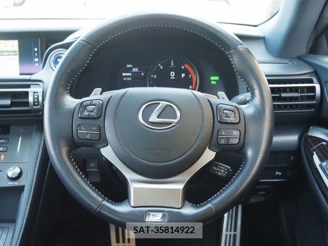 Lexus RC 2021-05 300063-15