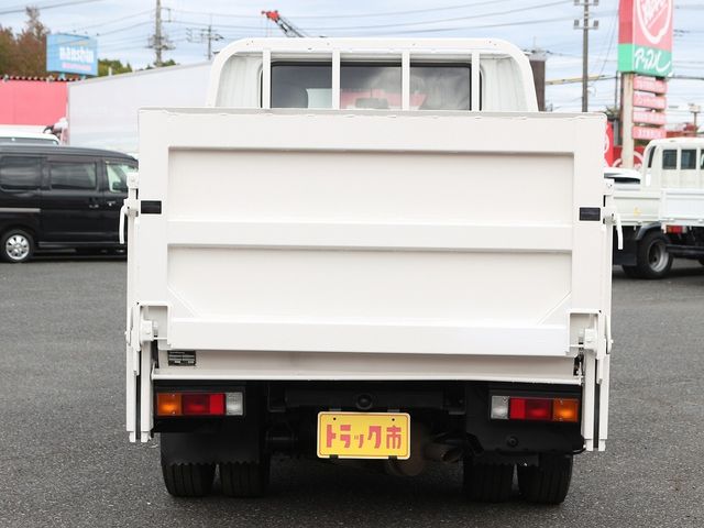 Mitsubishi CANTER 2017-03 27905-6