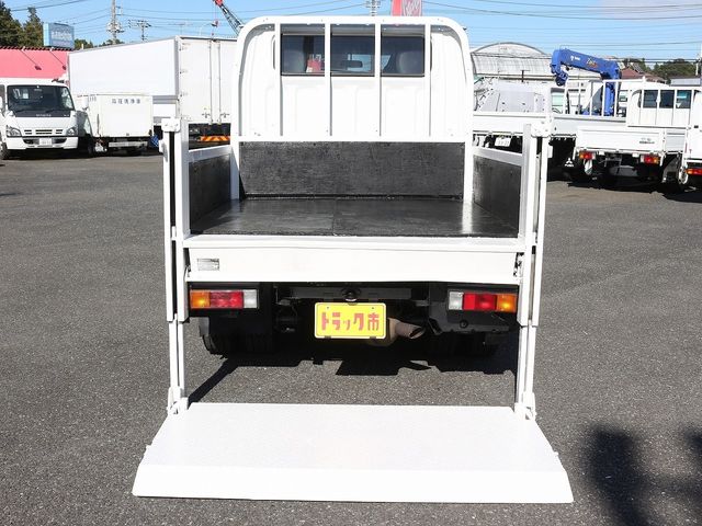 Mitsubishi CANTER 2017-03 27905-10