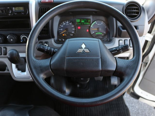 Mitsubishi CANTER 2017-03 27905-20