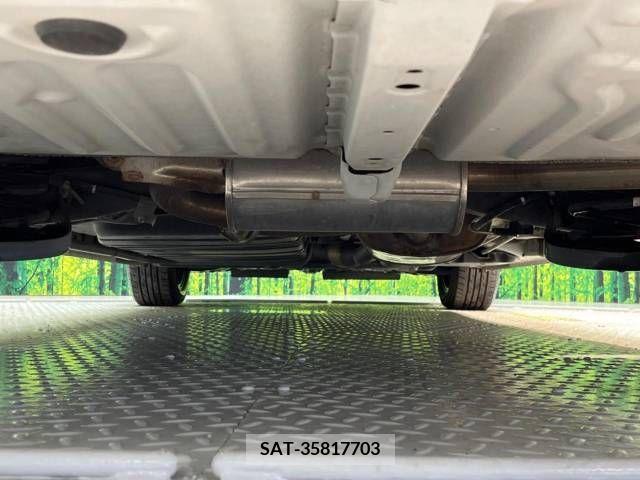 Toyota NOAH 2014-02 321370-19