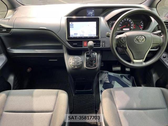 Toyota NOAH 2014-02 321370-1