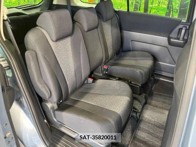 Mazda PREMACY 2011-12 349977-9