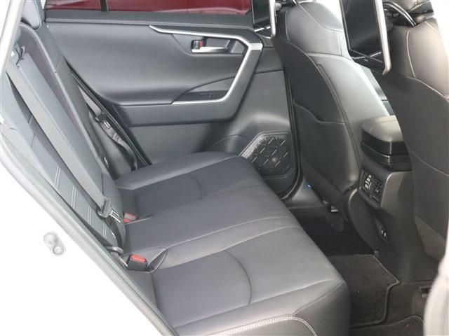 Toyota RAV4 2021-03 183865-13