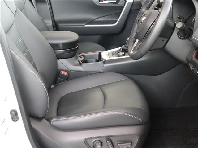 Toyota RAV4 2021-03 183865-12