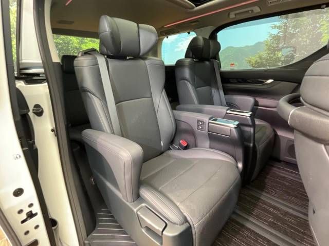 Toyota ALPHARD 2023-03 27371-9