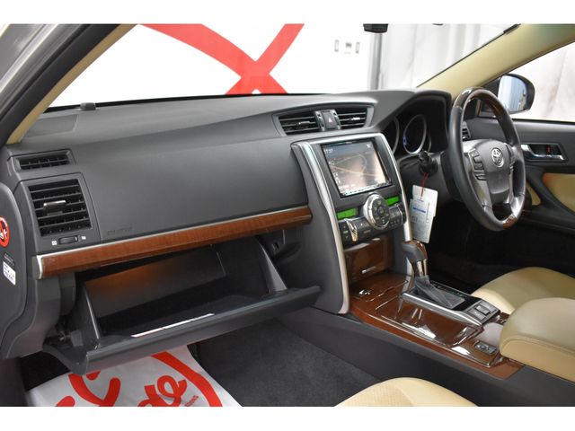 Toyota MARK X 2013-04 20850-19